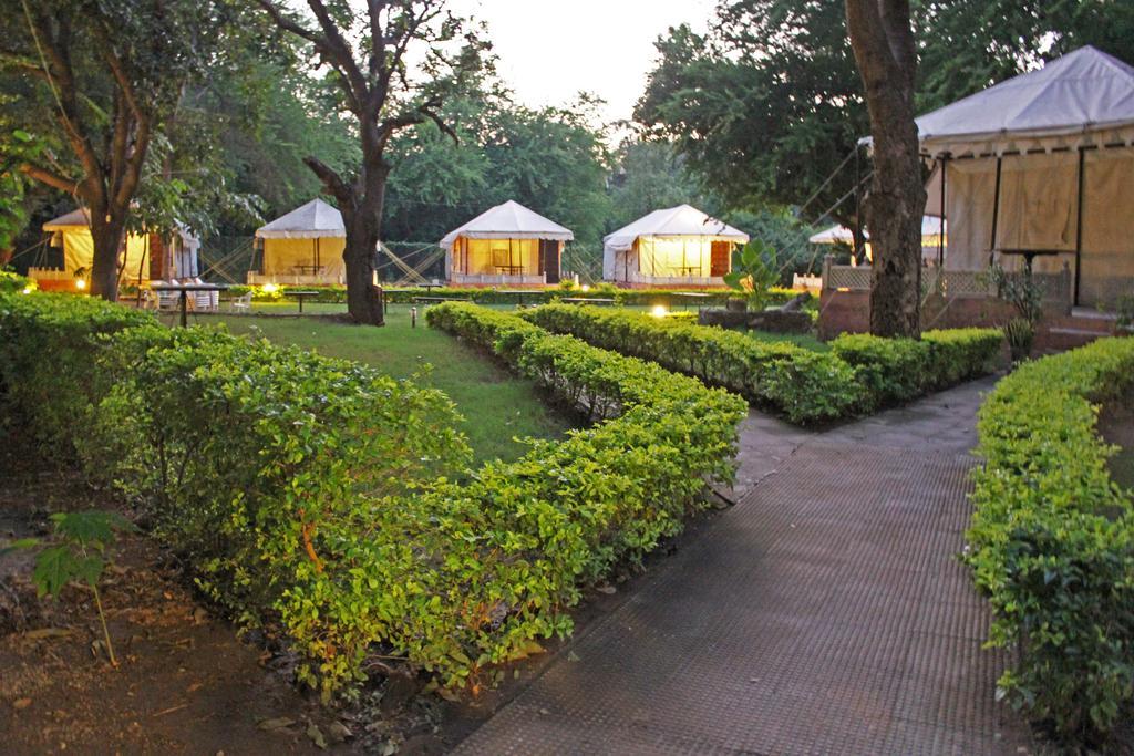 The Aravali Tent Resort Udaipur Eksteriør bilde